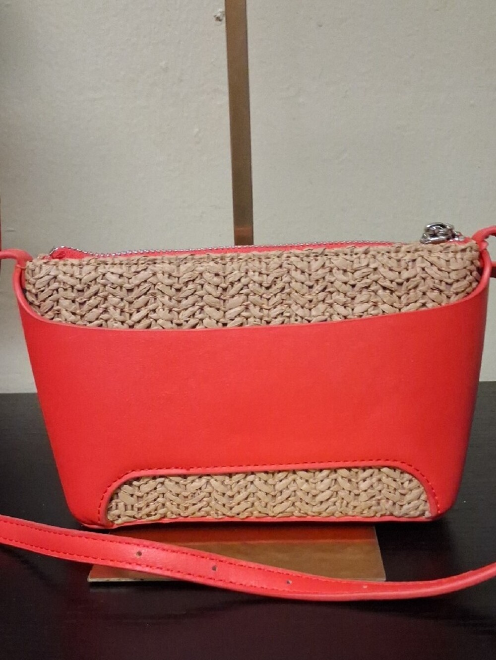 Steve Madden Hot Pink Straw-Trim Crossbody Bag NWOT - Picture 6 of 8